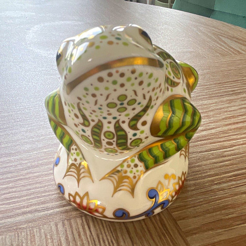 Royal crown derby toad - royal,