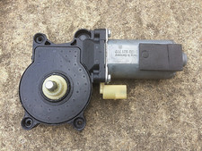 Volvo V70 D5 Sport (05/54) Passenger Side (Left) Rear Window Motor - 0130821777