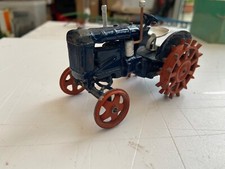 BRITAINS.127F.FARM.VINTAGE. FORDSON.E27N. MAJOR.TRACTOR,METAL SPUDDED LUG WHEELS