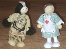 Bundle 2 x Le Toy Van Budkins FIGURES : NATIVE AMERICAN MOTHER & BABY & NURSE 