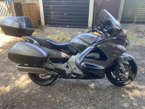 Honda pan european st1300 - pan,