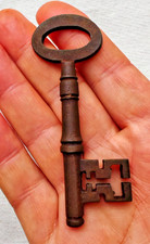 Antique Old Large Metal Key Collectable / authentic, 8.5 cm long