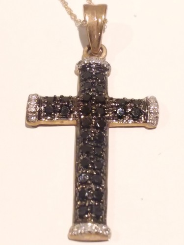 Cross pendant black - 0.7,