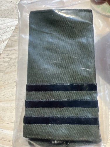Army captain shoulder - 2-,