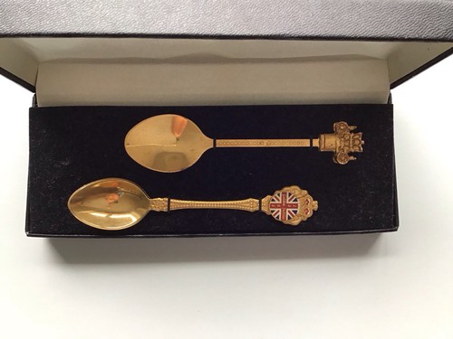 Commemorative spoons qe11 - commemorative,