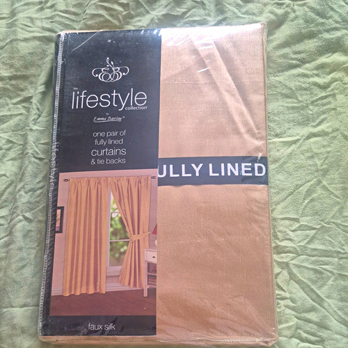 Emma barclay lifestyle fully - emma,