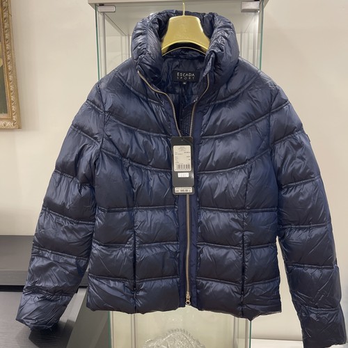 Nwt escada sport puffet - nwt,