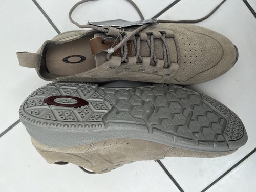 Brand new oakley men - brand,