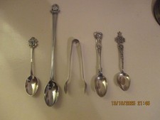 Cutlery 4 novelty tea spoons & 1 pair of sugar tongs
