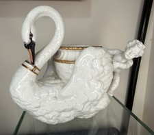 Royal Worcester Planter, Putto