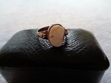 Victorian 9ct gold cameo ring