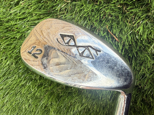 Snake eyes sand wedge with - snake,
