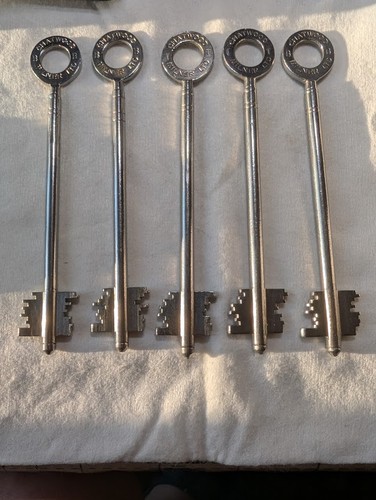 Five vintage original old - five,