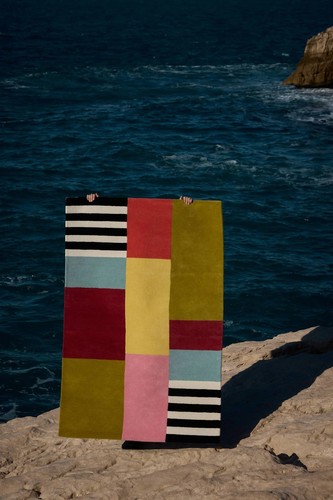 Hand tufted modern abstract - hand,
