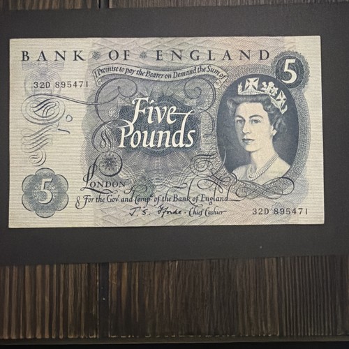 Bank england queen - bank,