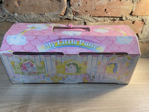 Vintage little pony stable - vintage, my