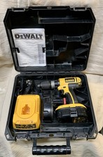 Dewalt DC725 Type 10. DRILL and CASE. 2 x 18v Batteries & Charger. Fully Working