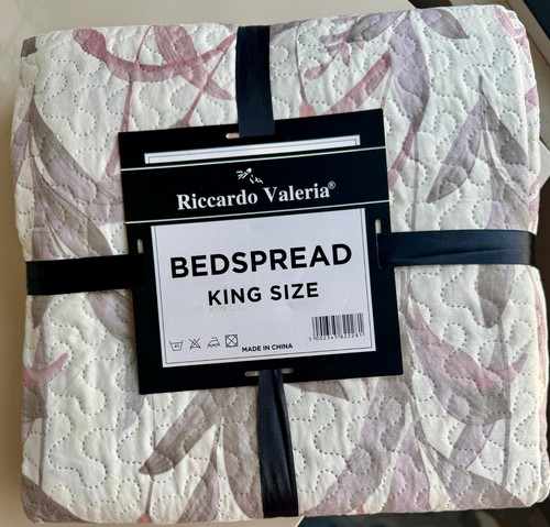 Beautiful king size bedspread - king,