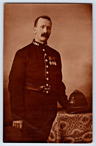 British police officer - officer, in