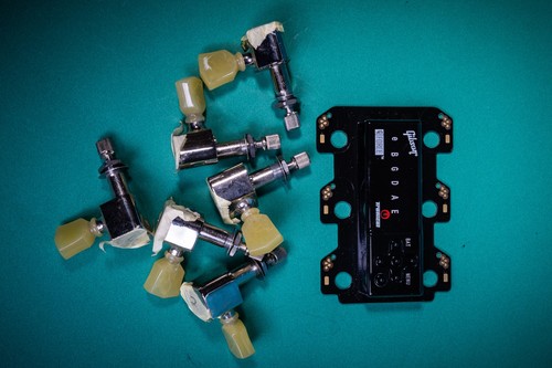 Gibson force tronical robot - g,