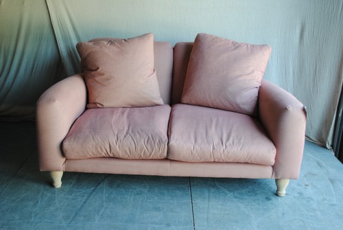Loaf bear hug small - bear, sofa