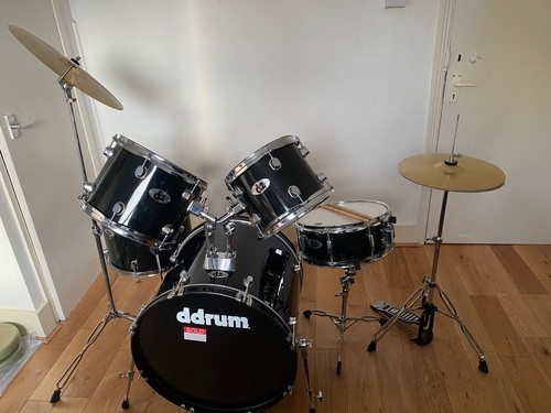 Acoustic ddrum drum kit - acoustic,