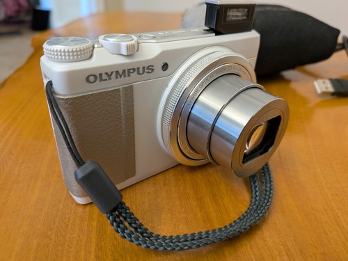 Olympus 12mp cmos sensor - 12mp,