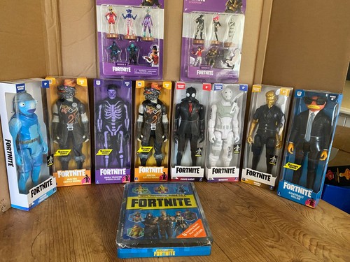 Huge action figures etc - , lot