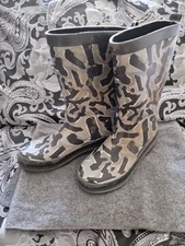 Boys Camouflage Wellies. UK