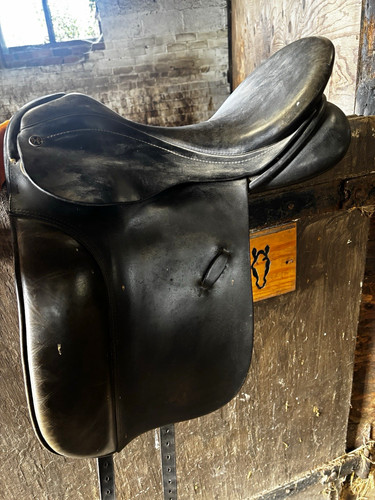 Kentucky dressage saddle black - kentucky,