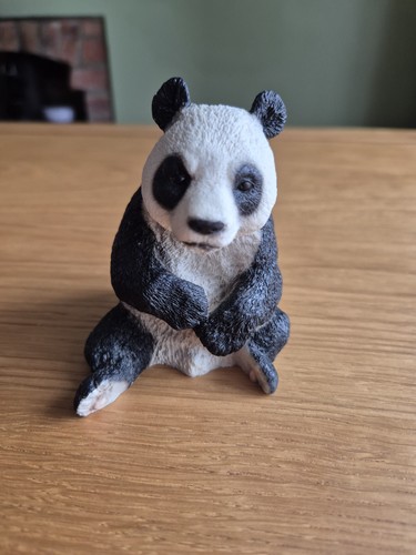 Vintage sitting panda bear - sitting,