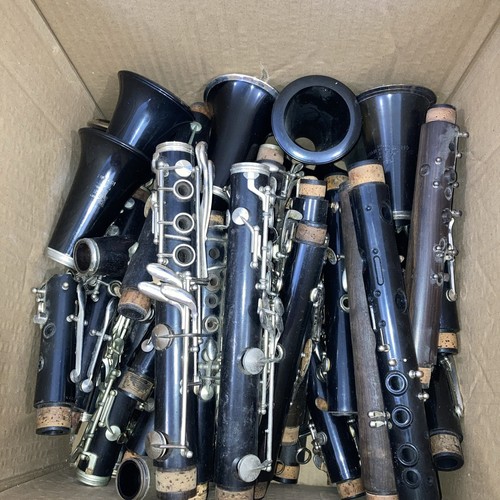 Selection broken clarinet - broken,
