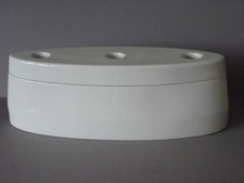 IRISH BELLEEK. GROOVE CANDLE