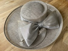Stunning Silver / Grey Occasion Hat Perfect For Race Day Or Weddings