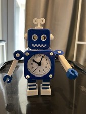 Metal Robot Clock | BLUE ROBOT