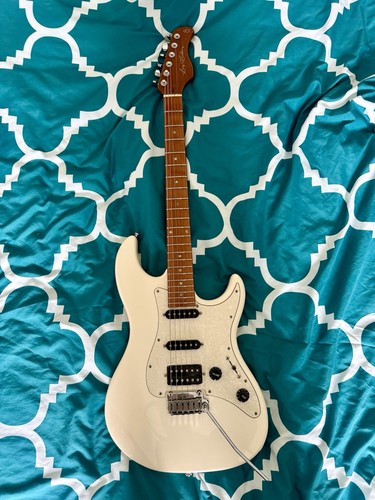 Sire hss larry carlton - s7,