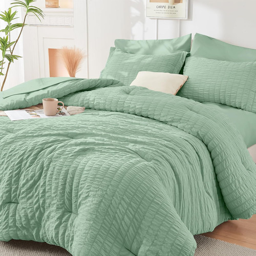 Sage green queen comforter - green,