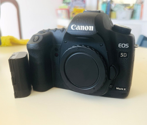 Canon eos mark 21 1mp - eos, ii