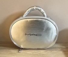 MAC Metallic Silver Make Up