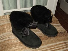 UGG Boots Women's Size 9 Black