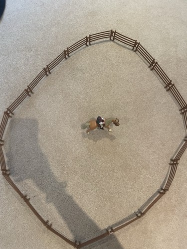 Horse toy with riding pen