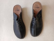 Brand New Women's TU Sandals