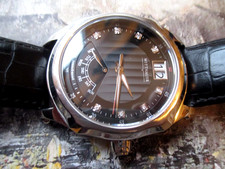 STUNS! WITTNAUER GENTS QUARTZ