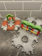 Thomas& Friends Take N Play Bundle Knapford Station + Cube Station