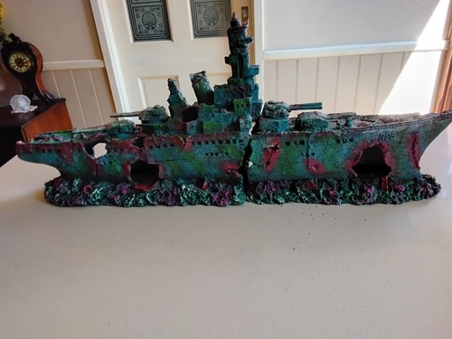 Aquarium shipwreck ornament - shipwreck,