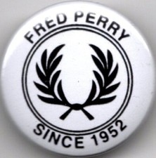 FRED PERRY Pin Button Badge -