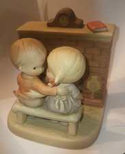 RARE 1992 Mabel Lucie Attwell Memories of Yesterday Music Box - Couple Fireplace