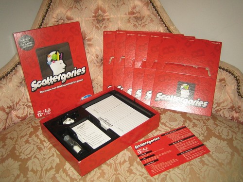 Scattergories family fun board - scattergories,