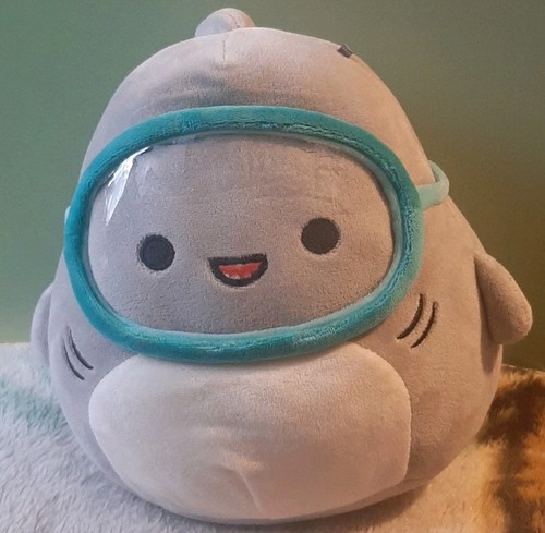 Squishmallows gordon the shark - gordon,