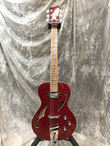 Italia guitars maranello - [italia, maranello]